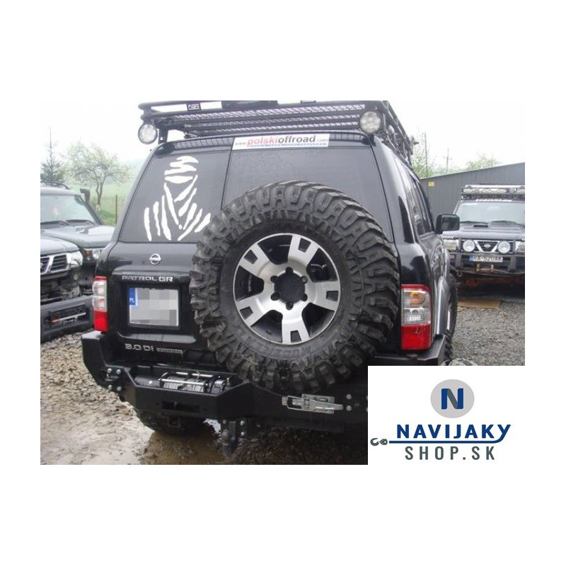 ZADNÝ NÁRAZNÍK S VOZIDLOM NISSAN PATROL Y61 S DOSKOU PRE NAVIJAK