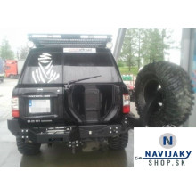 ZADNÝ NÁRAZNÍK S VOZIDLOM NISSAN PATROL Y61 S DOSKOU PRE NAVIJAK