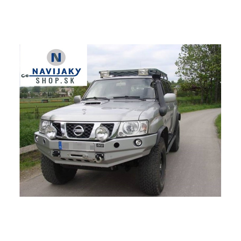 PREDNÝ NÁRAZNÍK  S OTVORAMI  NA SVETLA NISSAN PATROL GU4