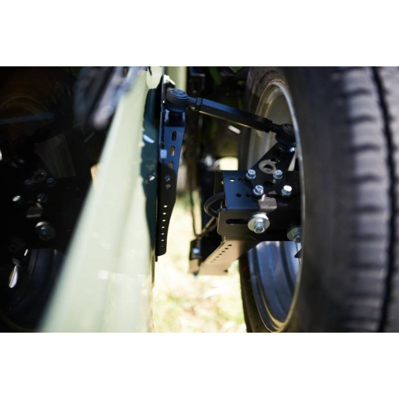 Držiak rezervného kolesa SUZUKI JIMNY IV 1.5 BENZÍN 18-
