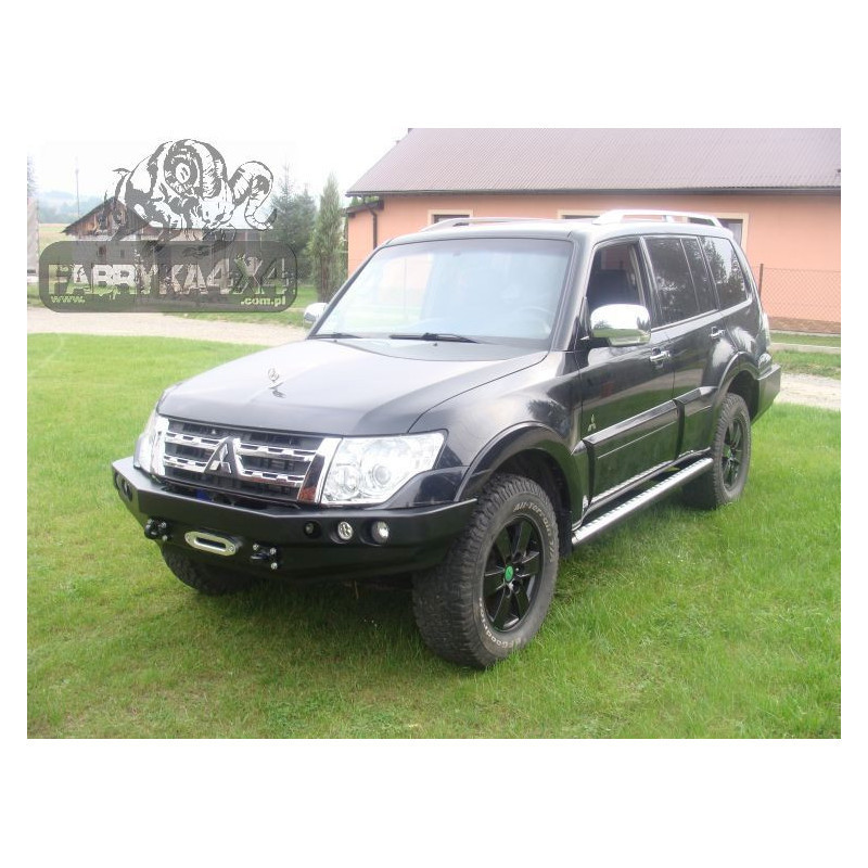 Predný nárazník Mitsubishi Pajero IV 06-15