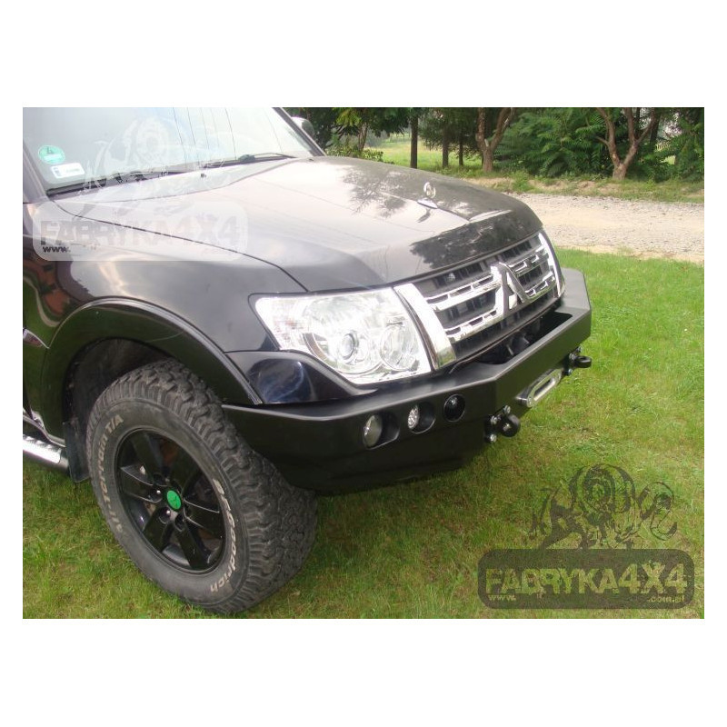 Predný nárazník Mitsubishi Pajero IV 06-15