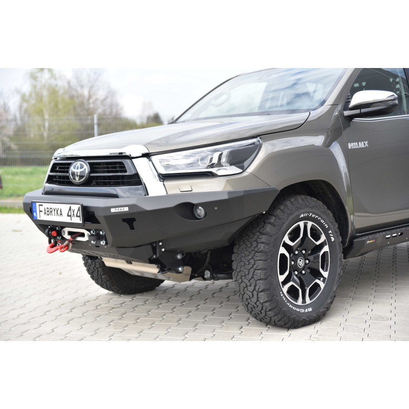 Štandardný predný nárazník pre Toyota Hilux Revo 2020–2024