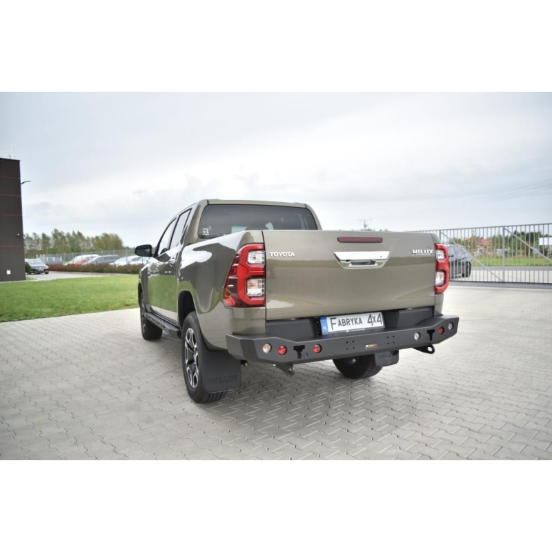 Štandardný krátky zadný nárazník pre Toyota Hilux Revo (2020–2024)