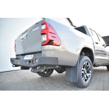 Štandardný krátky zadný nárazník pre Toyota Hilux Revo (2020–2024)