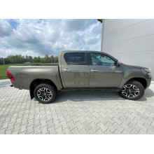 Toyota Hilux Revo 2020 – Bočné nášľapy